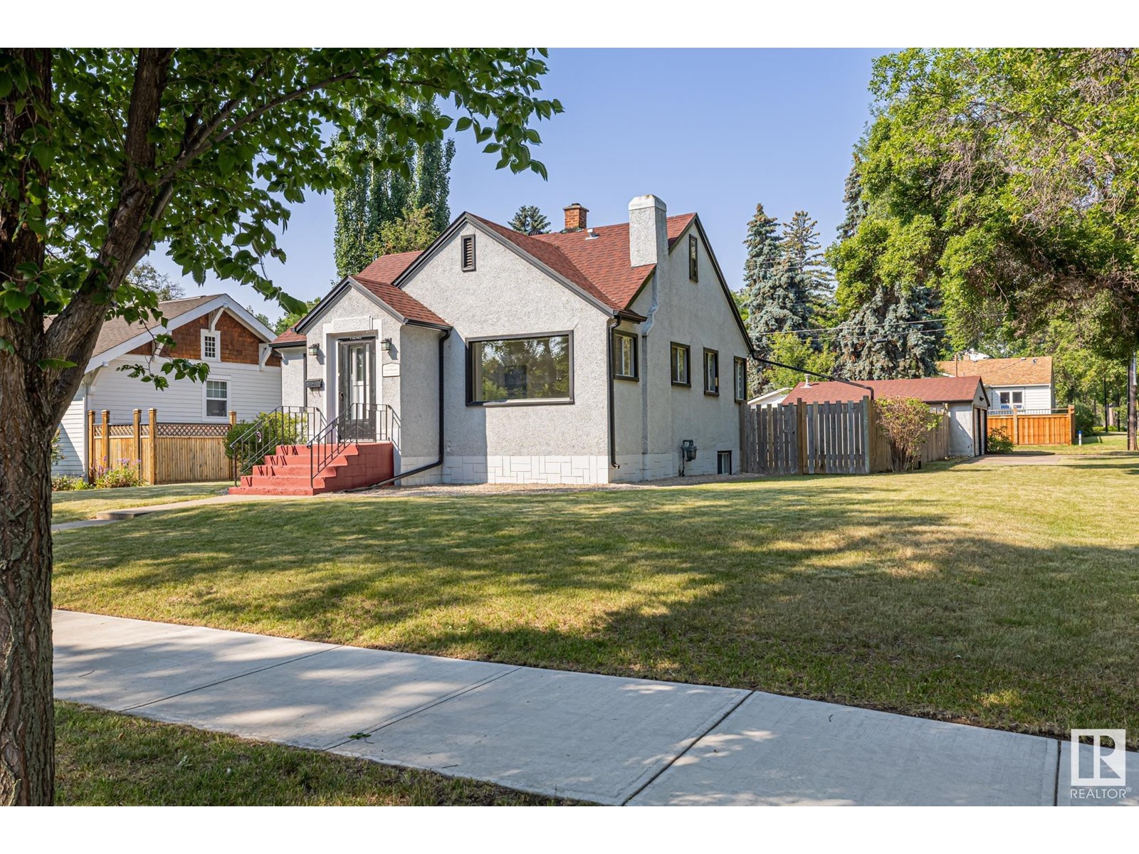 Property at 11246 62 ST NW image 4