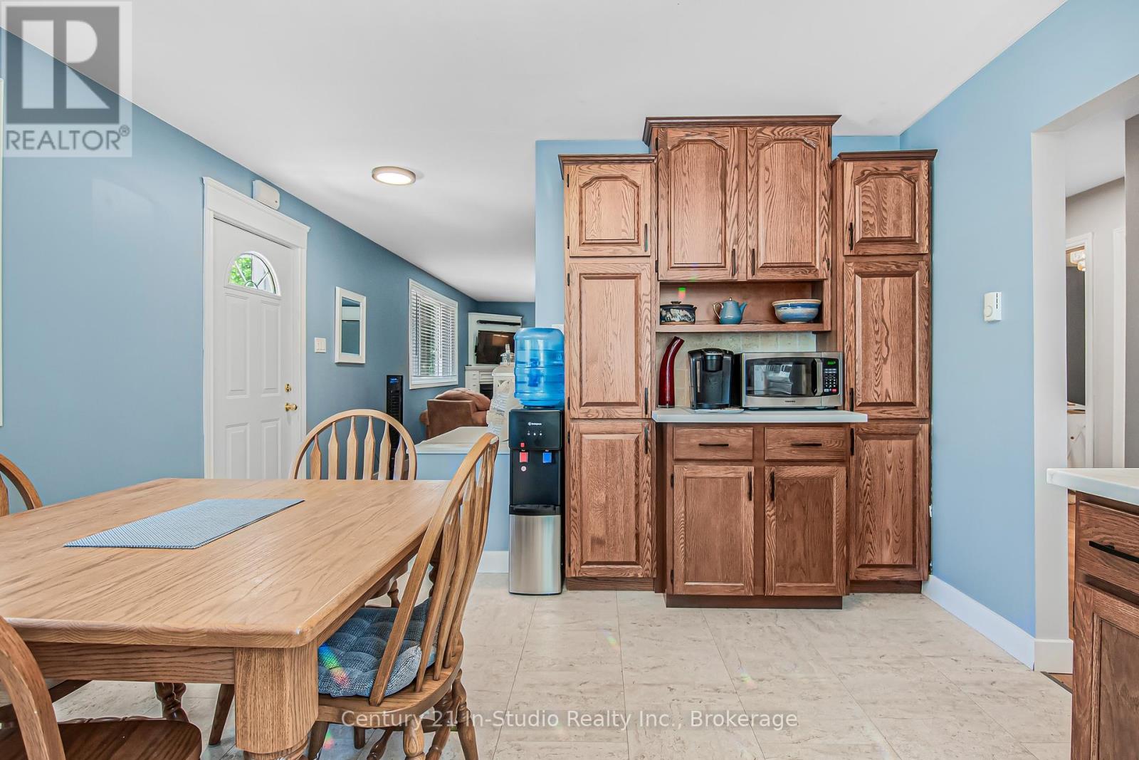 25 Emerson Avenue, South Bruce Peninsula, Ontario  N0H 2G0 - Photo 18 - X12305891