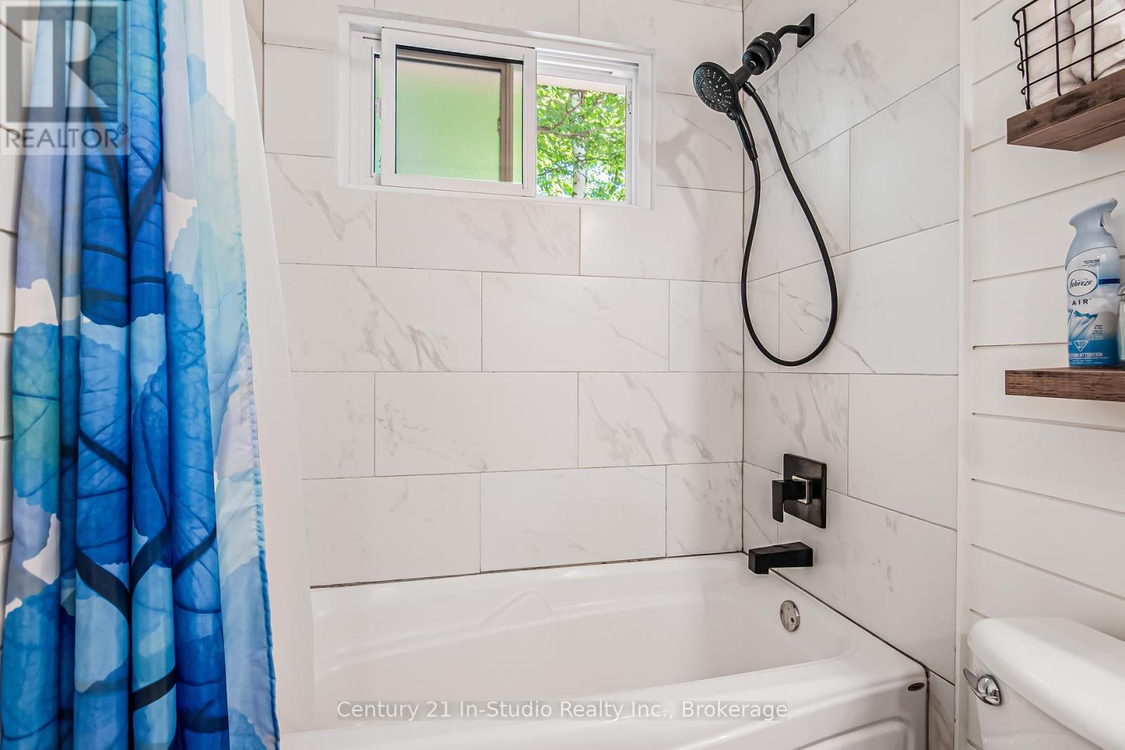 25 Emerson Avenue, South Bruce Peninsula, Ontario  N0H 2G0 - Photo 28 - X12305891