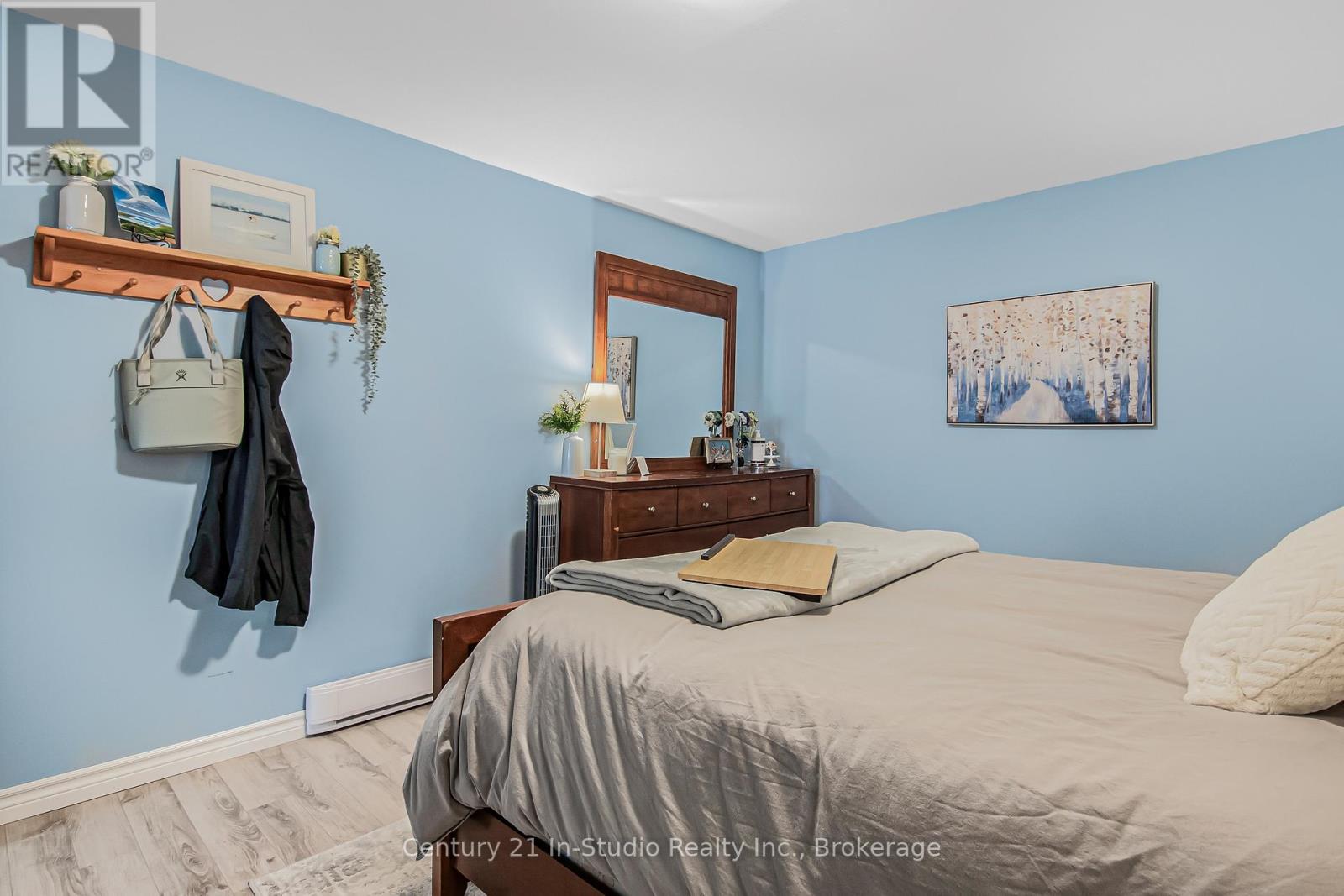 25 Emerson Avenue, South Bruce Peninsula, Ontario  N0H 2G0 - Photo 41 - X12305891