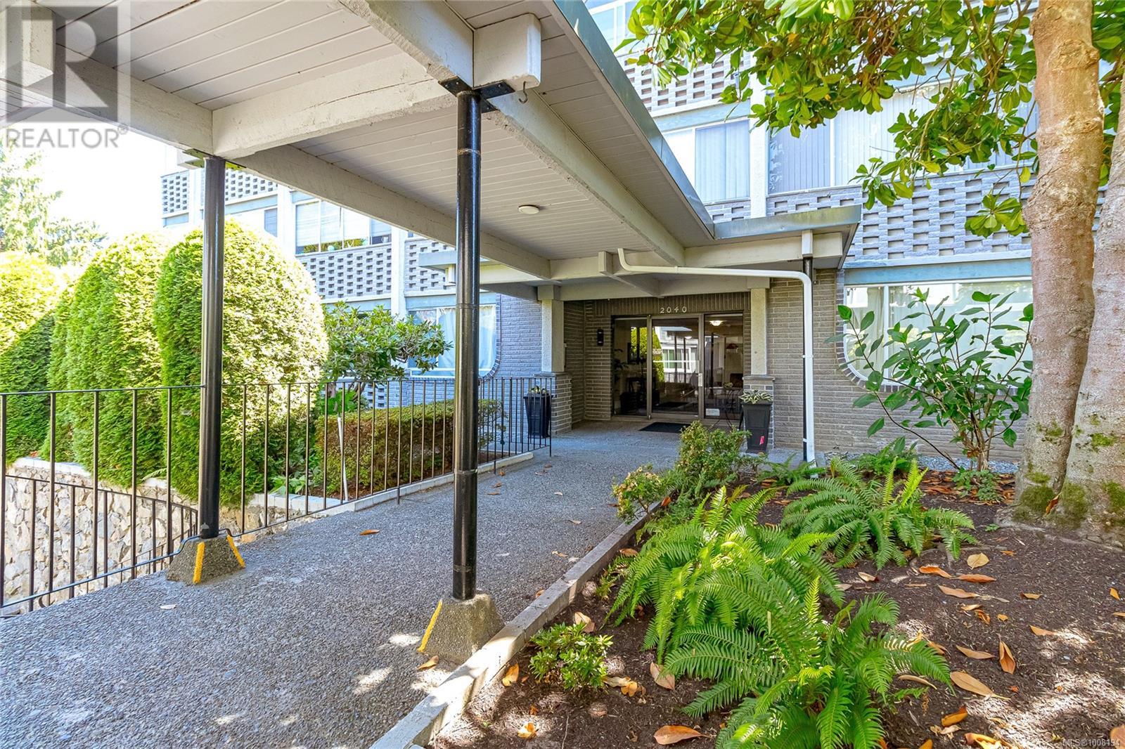 212 2040 White Birch Rd, Sidney, British Columbia