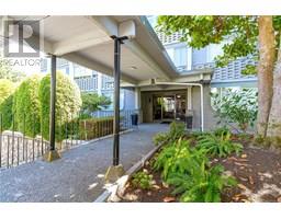 214 2040 White Birch Rd Marina Park, Sidney, Ca
