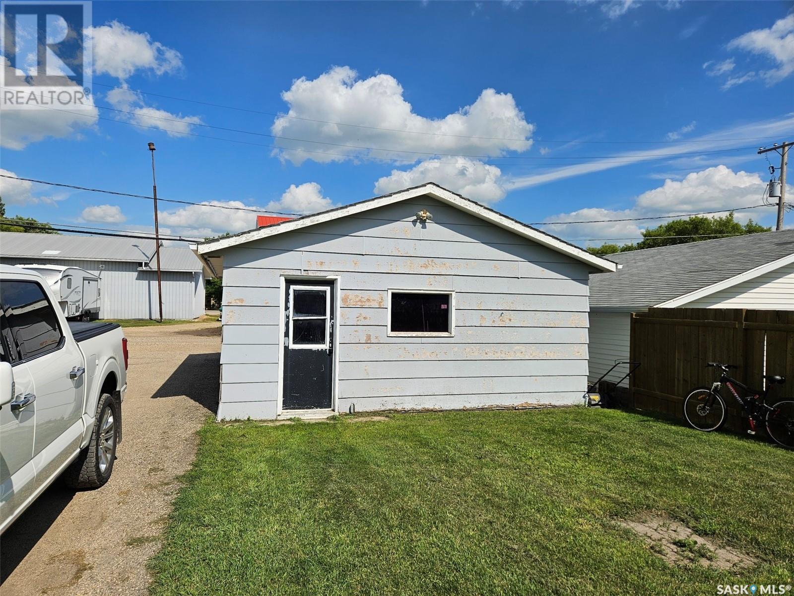 316 Clare Street, Arcola, Saskatchewan  S0C 0G0 - Photo 3 - SK013700