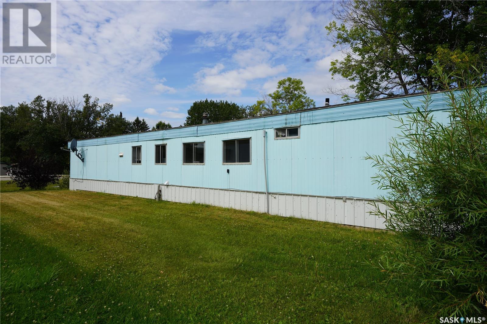 237 1st Avenue, Big River, Saskatchewan  S0J 0E0 - Photo 3 - SK013684