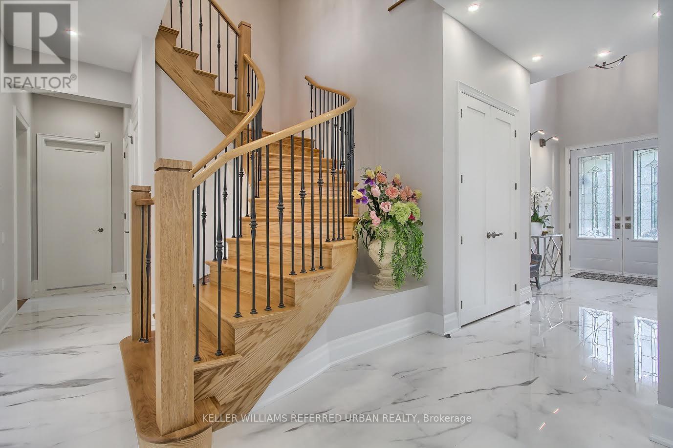 70 Brule Lakeway, Georgina, Ontario  L0E 1L0 - Photo 5 - N12305898