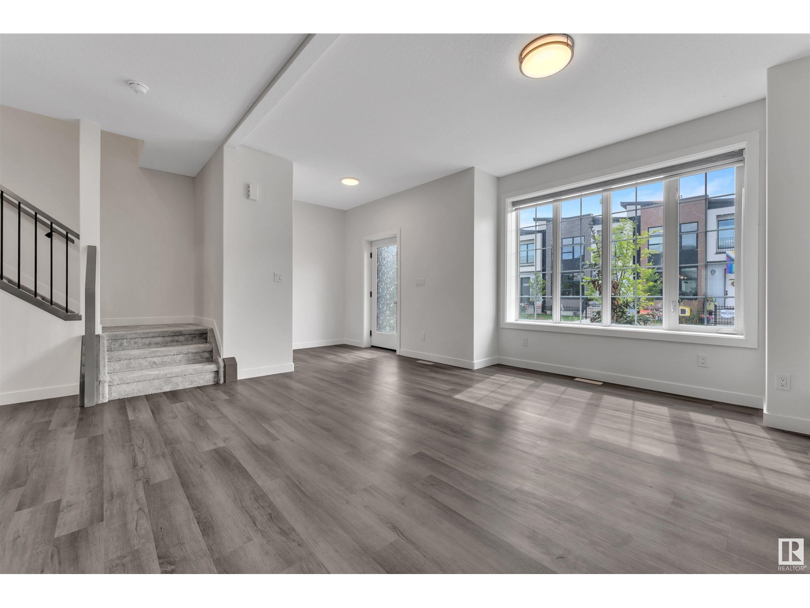 Property at 7742 YORKE MEWS NW image 5