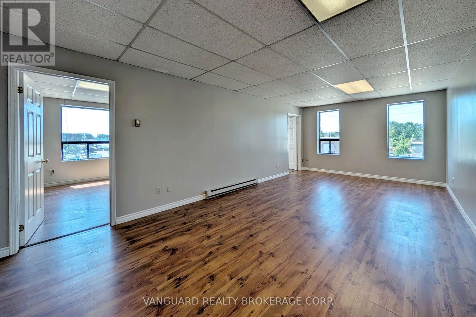 65-75 Welham Road, Barrie, Ontario  L4N 8Y3 - Photo 12 - S12305918
