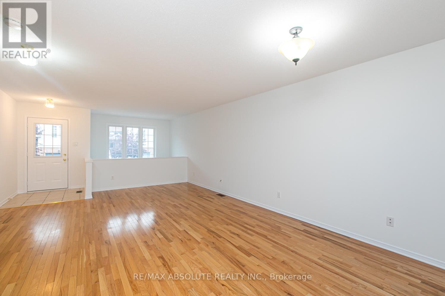 242 Gershwin Private, Ottawa, Ontario  K2H 1G5 - Photo 6 - X12306010