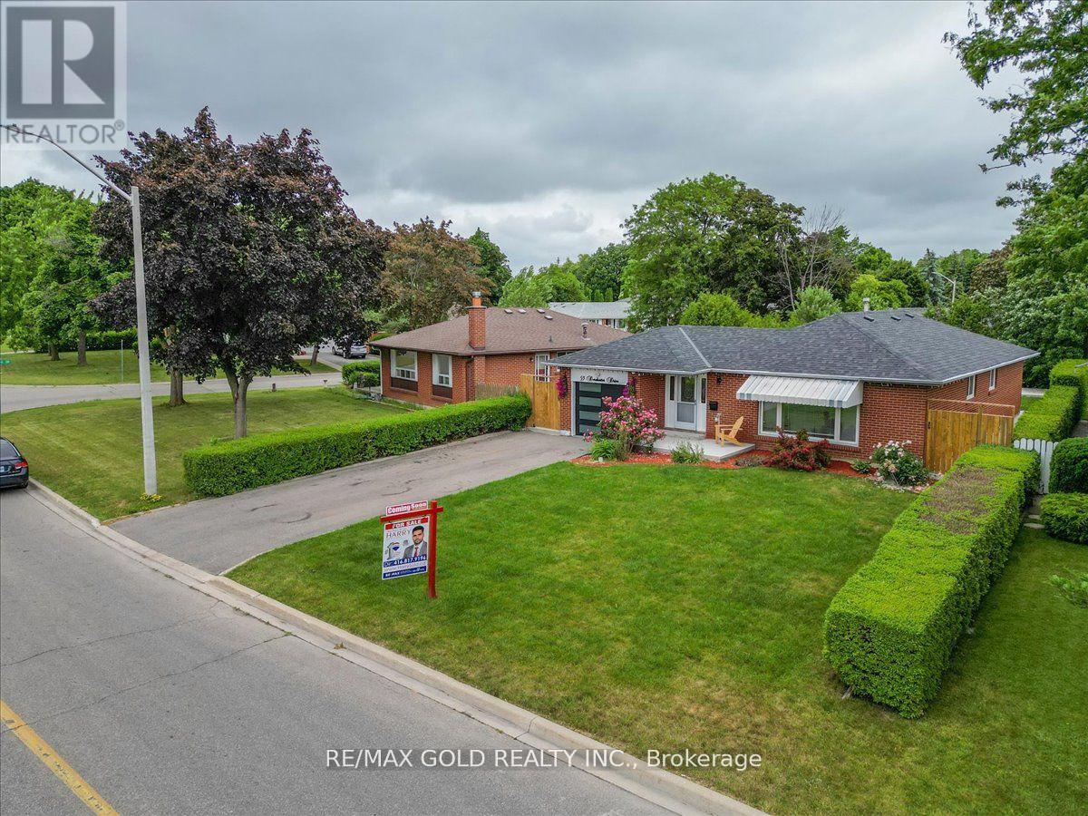 53 Dorchester Drive, Brampton, Ontario  L6T 3E2 - Photo 1 - W12290492