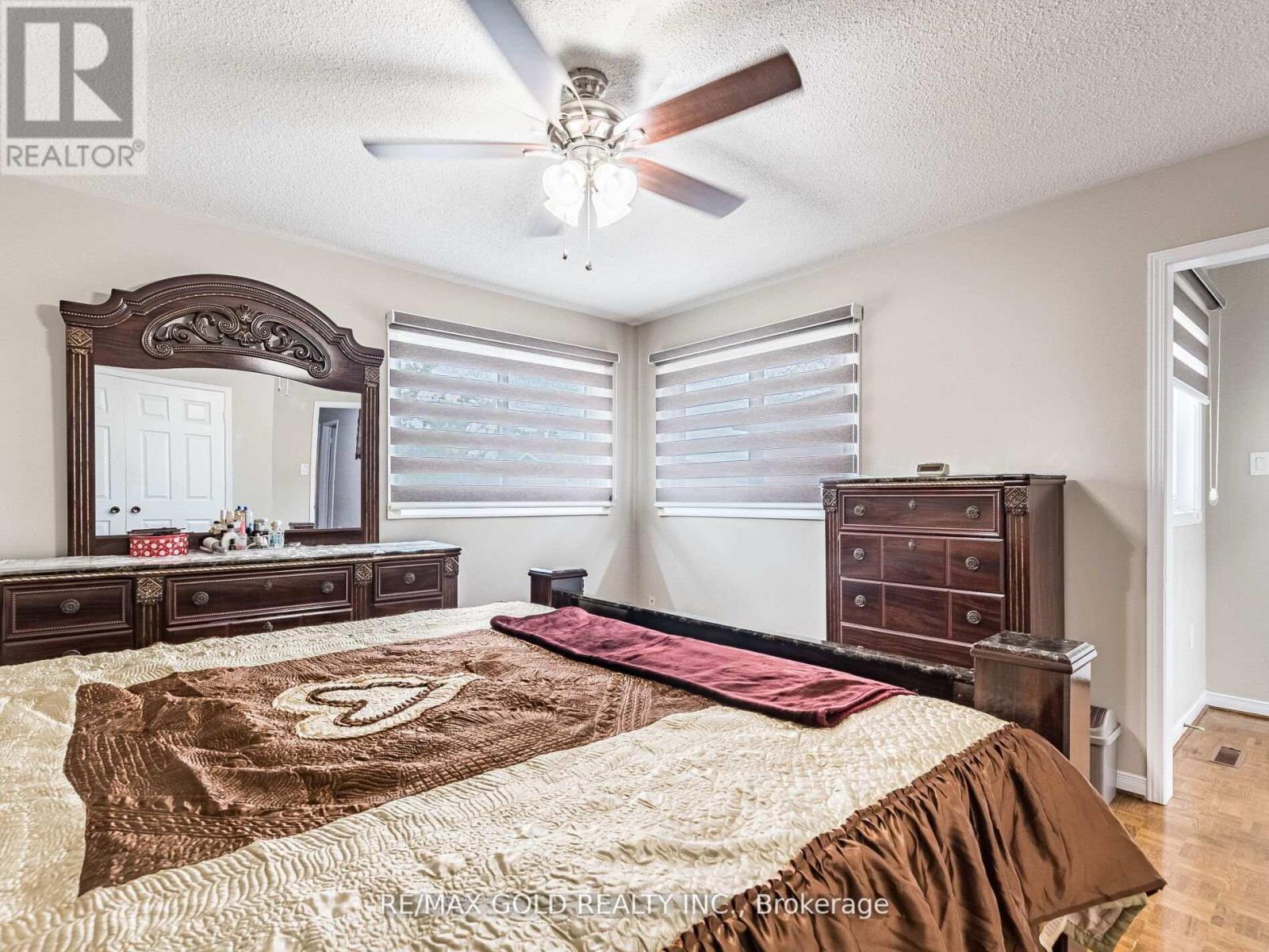 14 Kentucky Drive, Brampton, Ontario  L6Y 4G2 - Photo 19 - W12305874