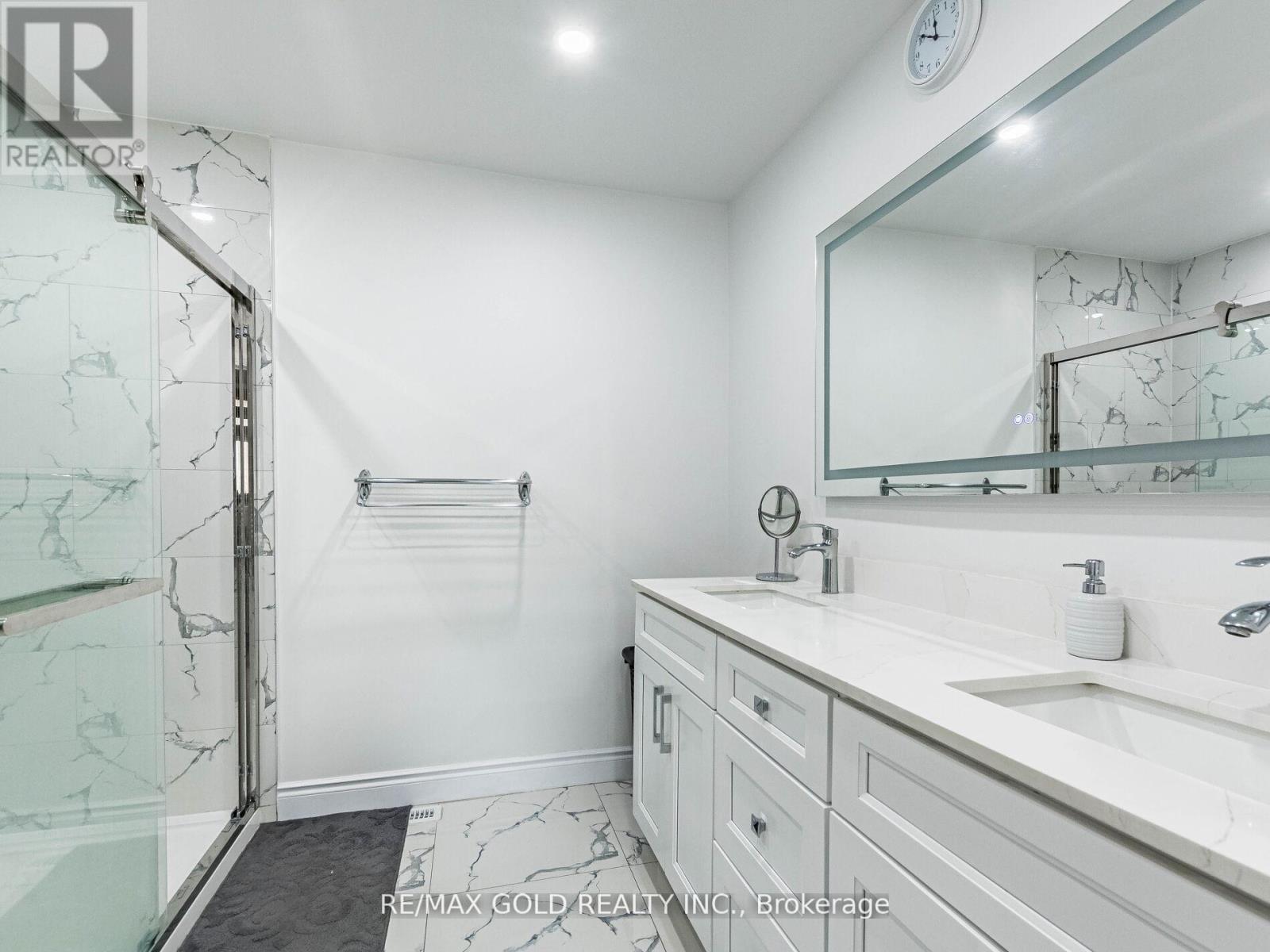 14 Kentucky Drive, Brampton, Ontario  L6Y 4G2 - Photo 22 - W12305874
