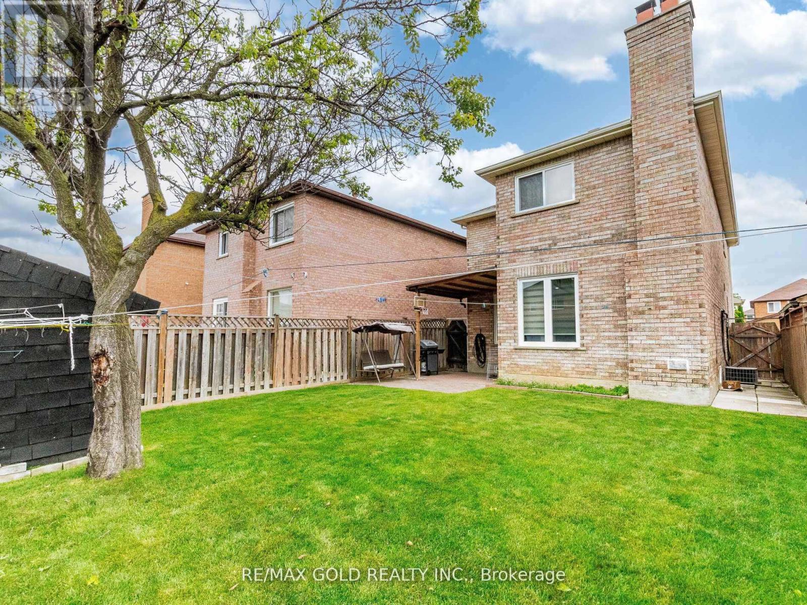 14 Kentucky Drive, Brampton, Ontario  L6Y 4G2 - Photo 45 - W12305874