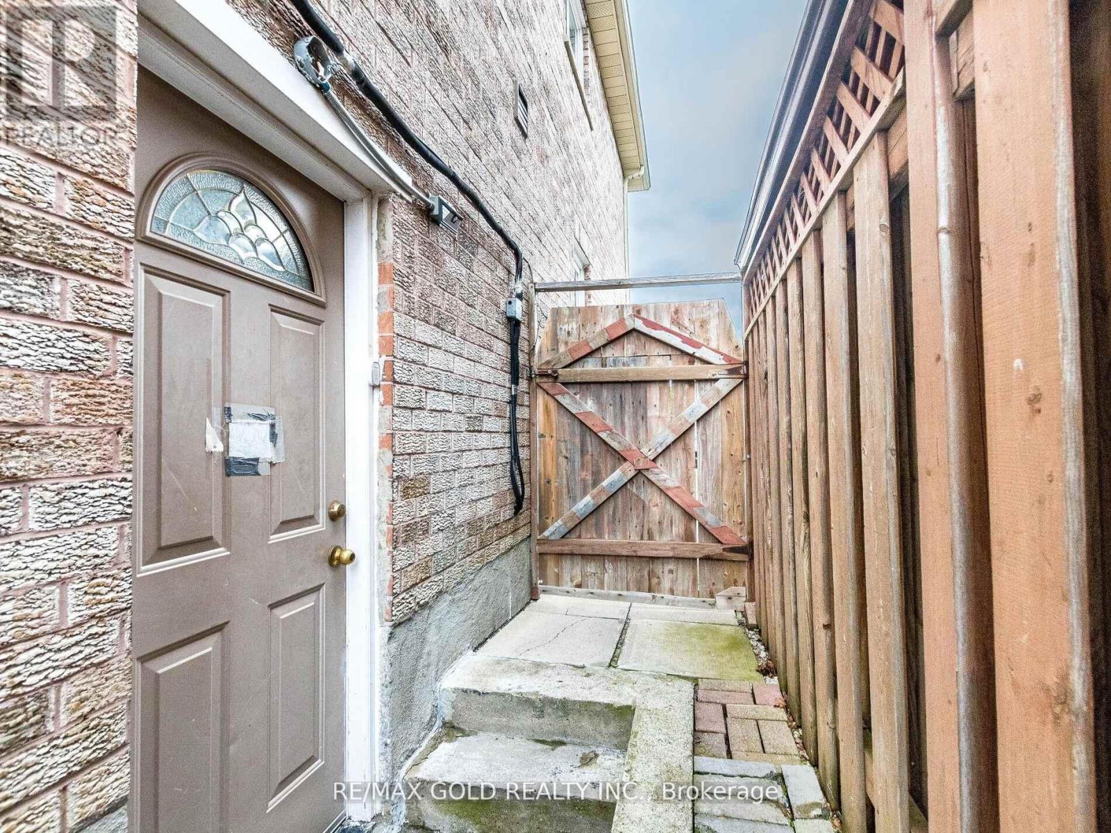 14 Kentucky Drive, Brampton, Ontario  L6Y 4G2 - Photo 48 - W12305874