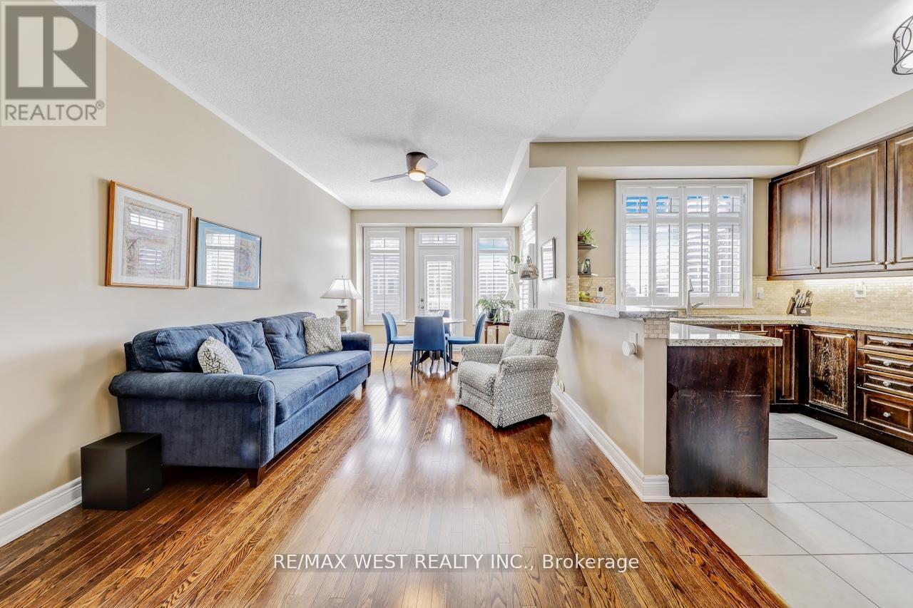 Property at 2036 LAKESHORE ROAD W image 5