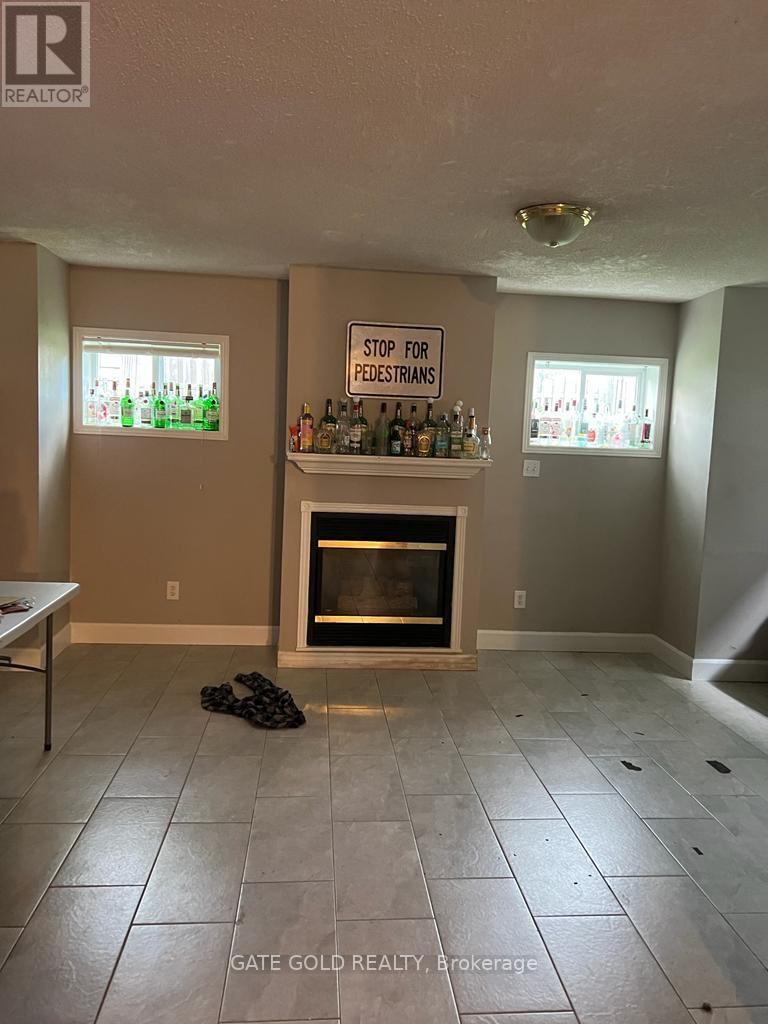 Property at 185 THURMAN CIRCLE image 5
