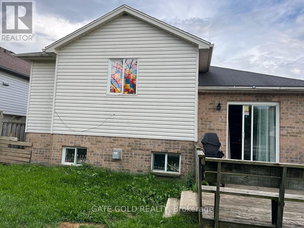 Property at 185 THURMAN CIRCLE image 2