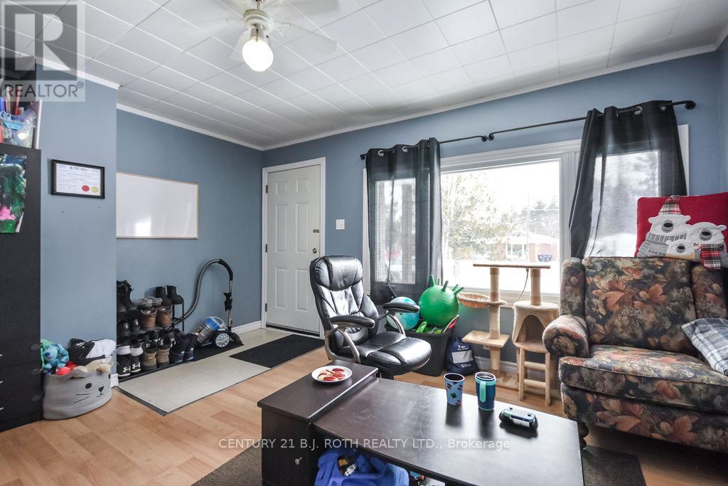 8 Summerset Place, Essa, Ontario  L3W 0G4 - Photo 18 - N11945884