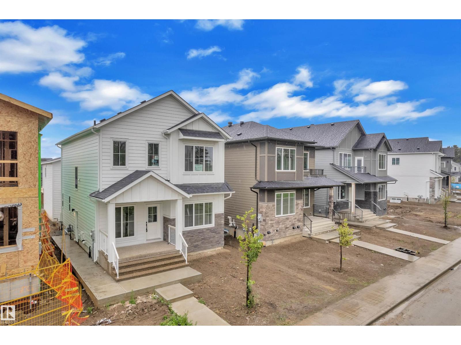 Property at 6113 CRAWFORD DR SW image 2