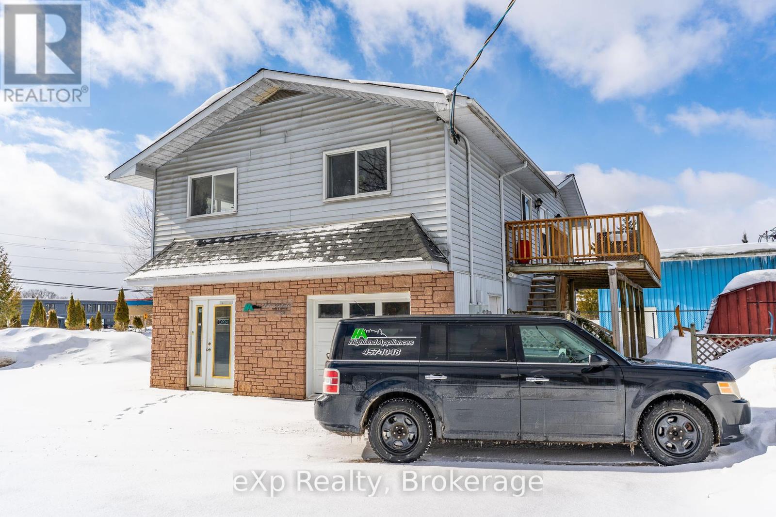 13 Industrial Park Road, Dysart Et Al, Ontario  K0M 1S0 - Photo 2 - X12012172