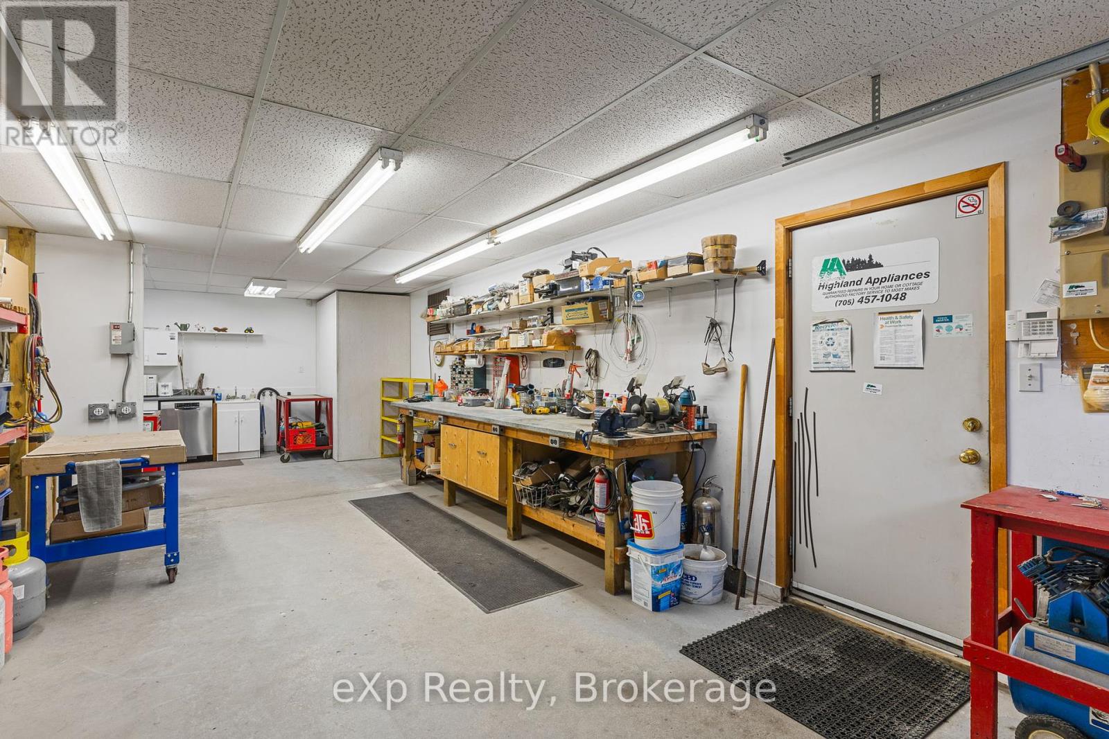 13 Industrial Park Road, Dysart Et Al, Ontario  K0M 1S0 - Photo 8 - X12012172