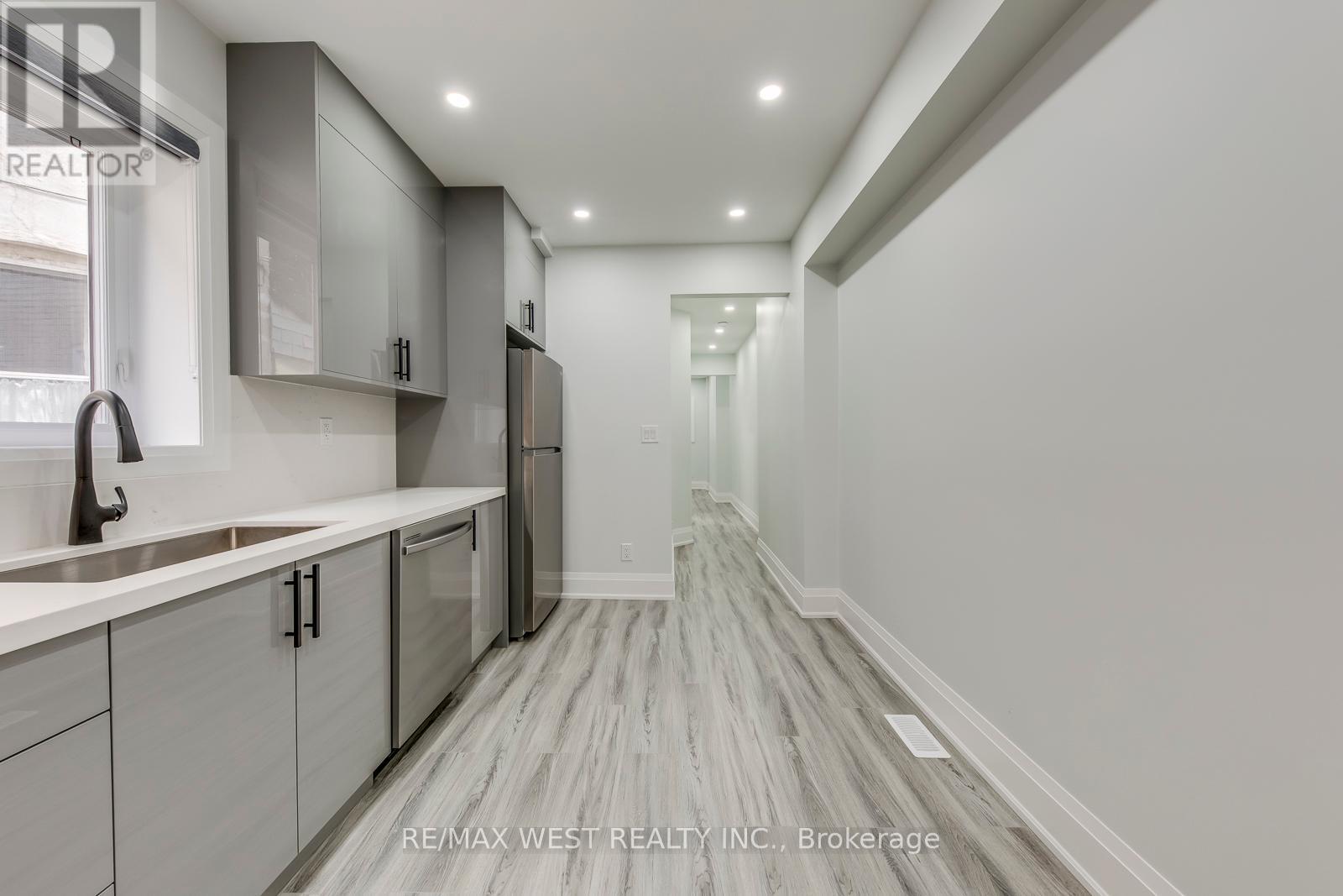 1 - 1190 Ossington Avenue, Toronto, Ontario  M6G 3W1 - Photo 11 - C12305990