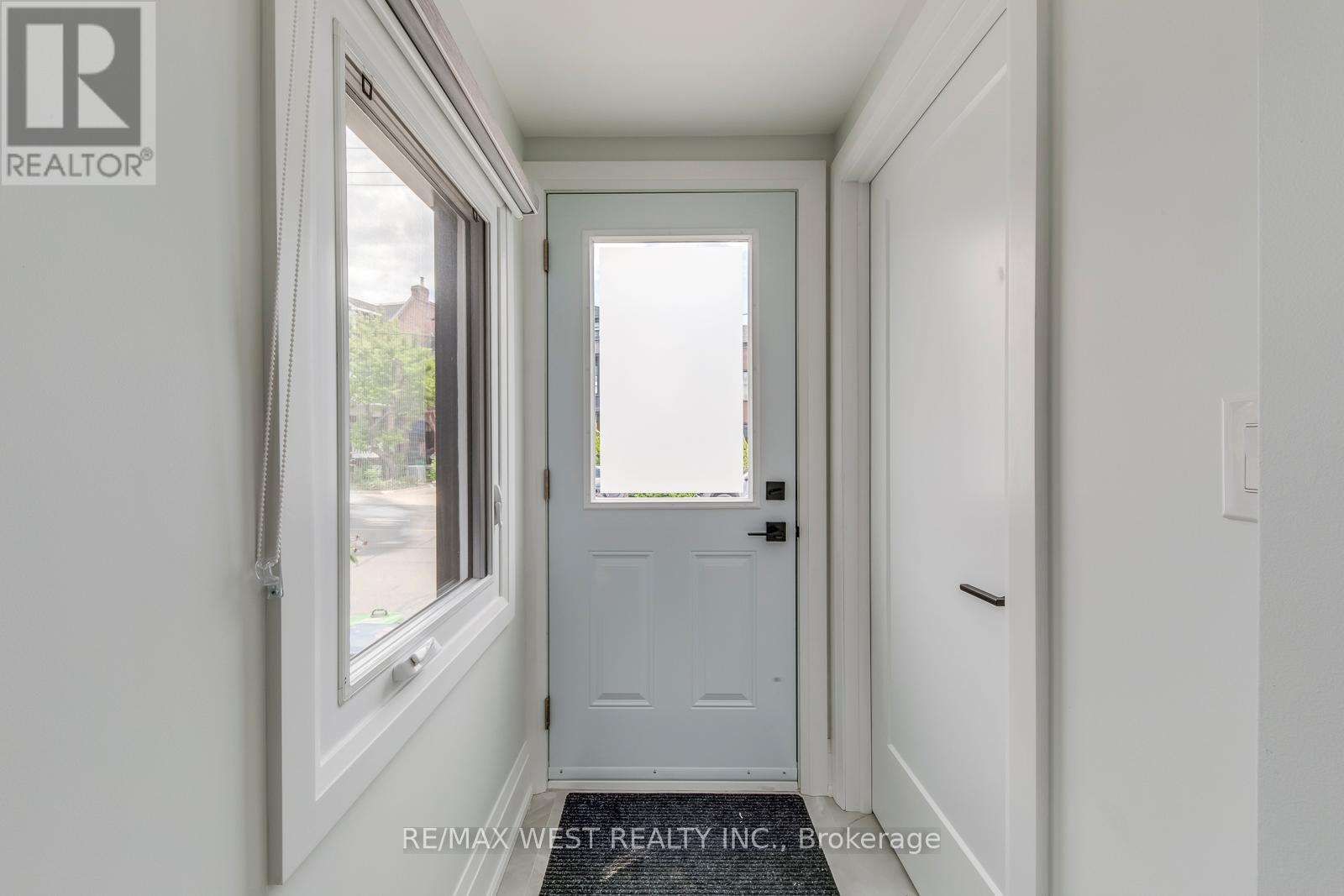 1 - 1190 Ossington Avenue, Toronto, Ontario  M6G 3W1 - Photo 4 - C12305990