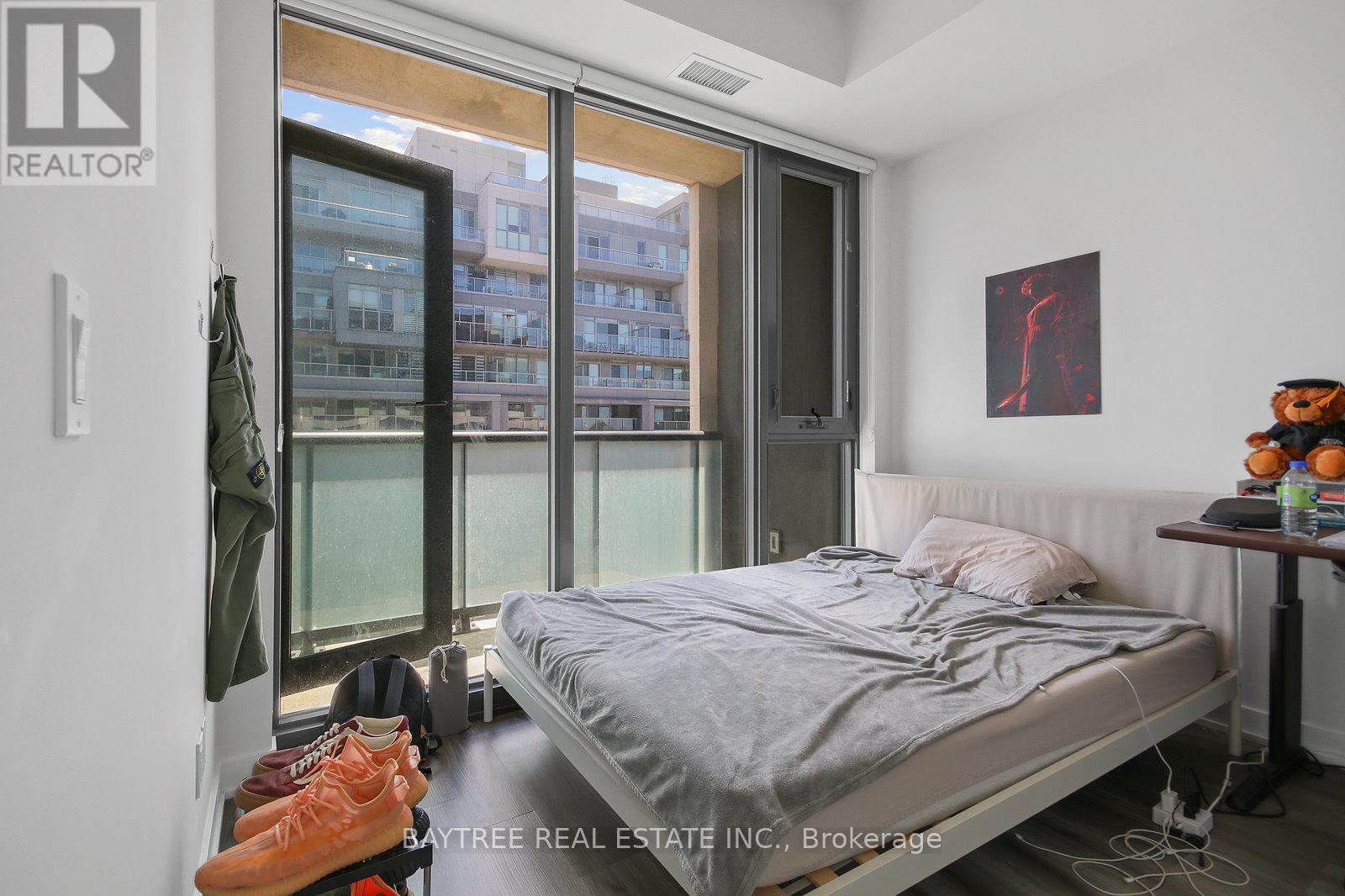 613 - 840 St Clair Avenue W, Toronto, Ontario  M6C 0A4 - Photo 12 - C12306017