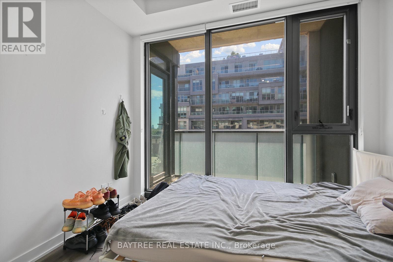 613 - 840 St Clair Avenue W, Toronto, Ontario  M6C 0A4 - Photo 13 - C12306017