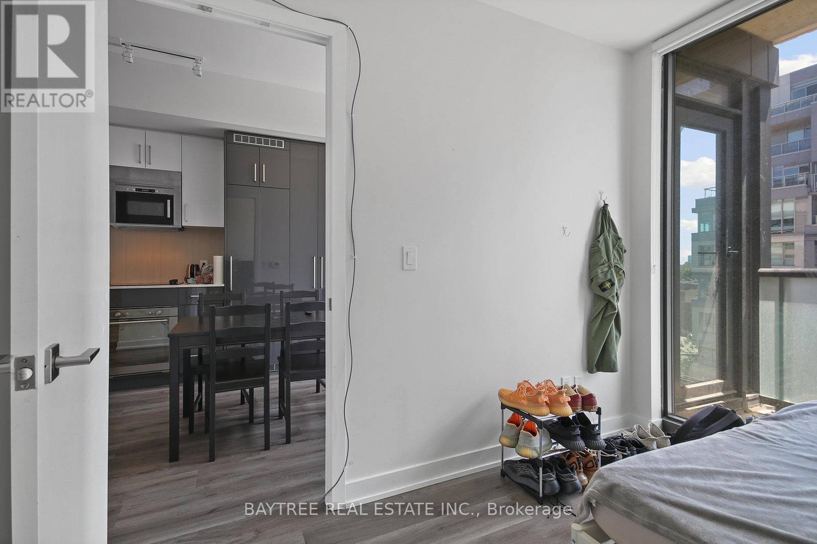 613 - 840 St Clair Avenue W, Toronto, Ontario  M6C 0A4 - Photo 14 - C12306017