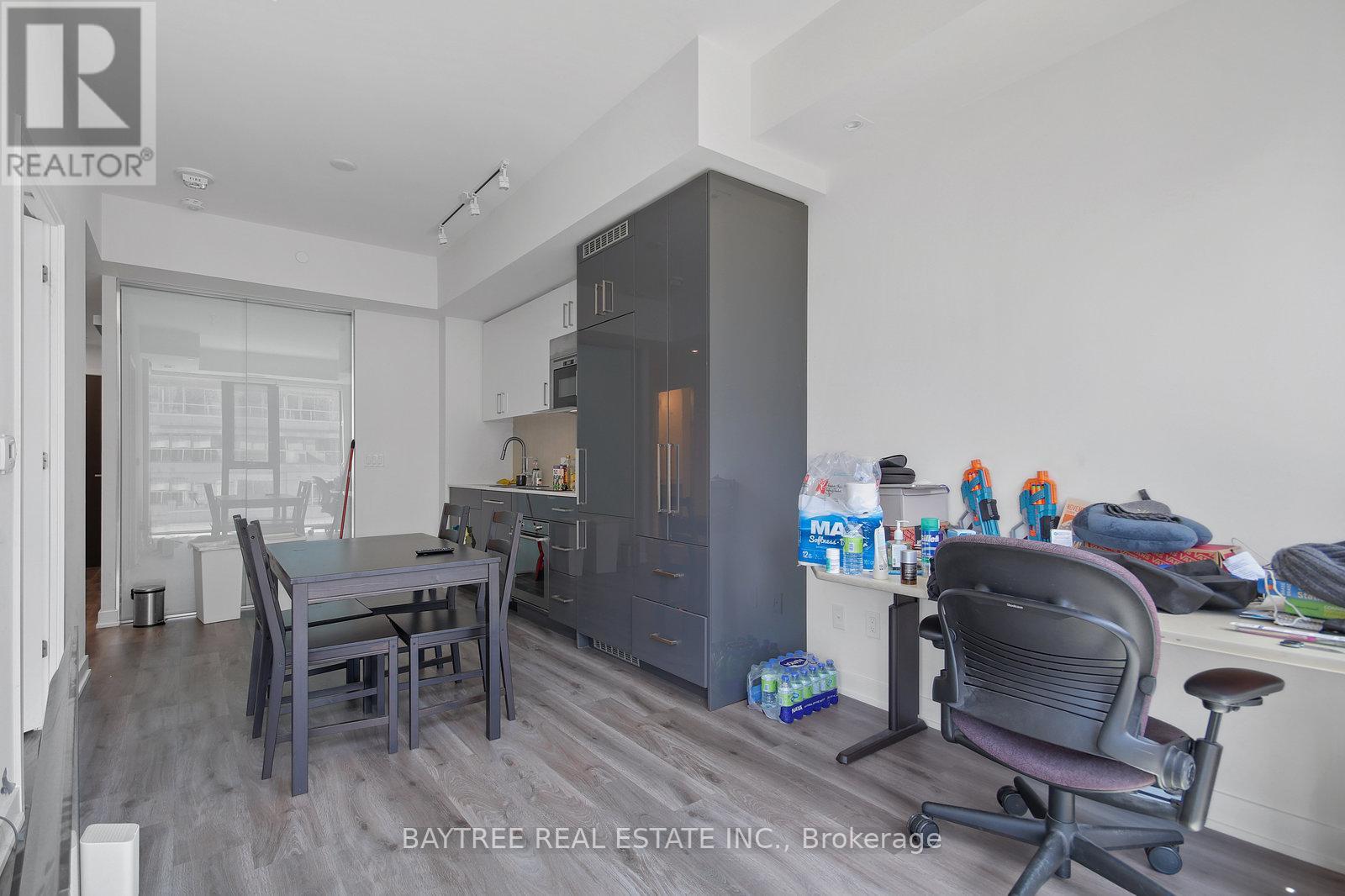 613 - 840 St Clair Avenue W, Toronto, Ontario  M6C 0A4 - Photo 8 - C12306017