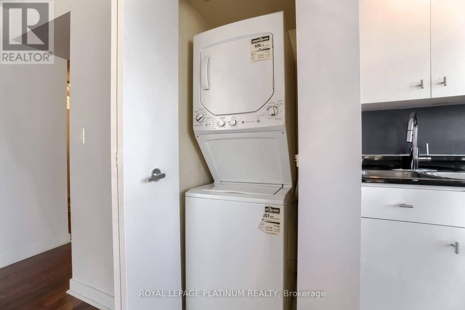 2309 - 397 Front Street W, Toronto (Waterfront Communities), Ontario  M5V 3S1 - Photo 15 - C12306043