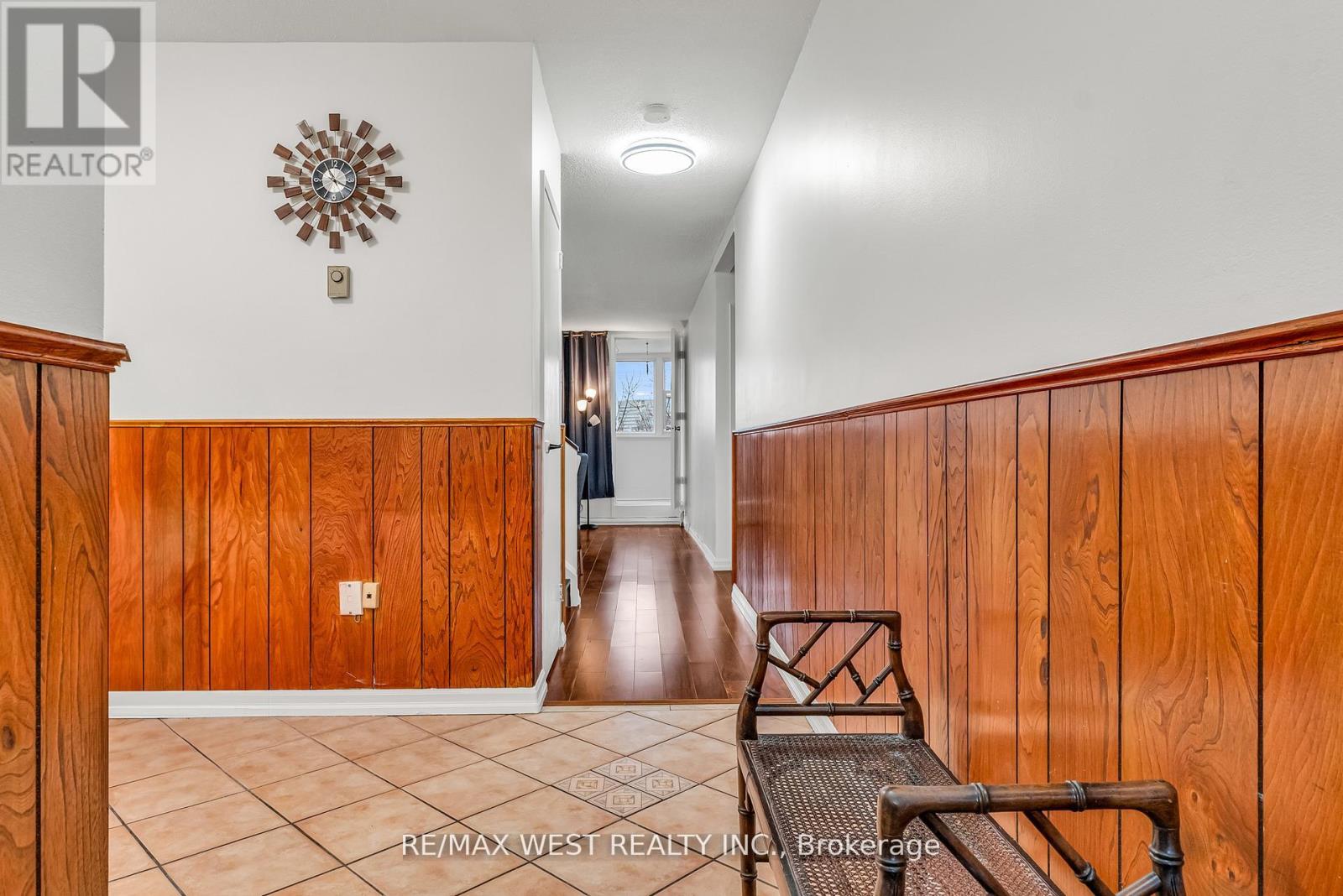 Property at 305 - 155 LEEWARD GLENWAY image 4