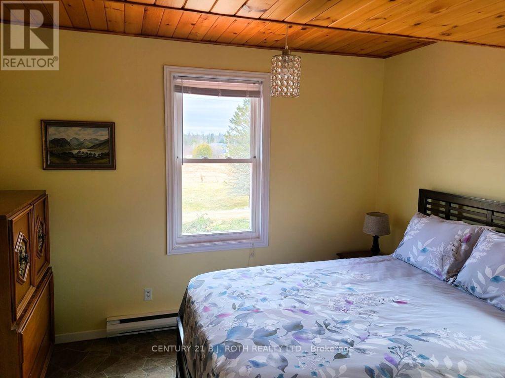 253 Craig Side Road, Oro-Medonte, Ontario  L0L 1V0 - Photo 10 - S9383449