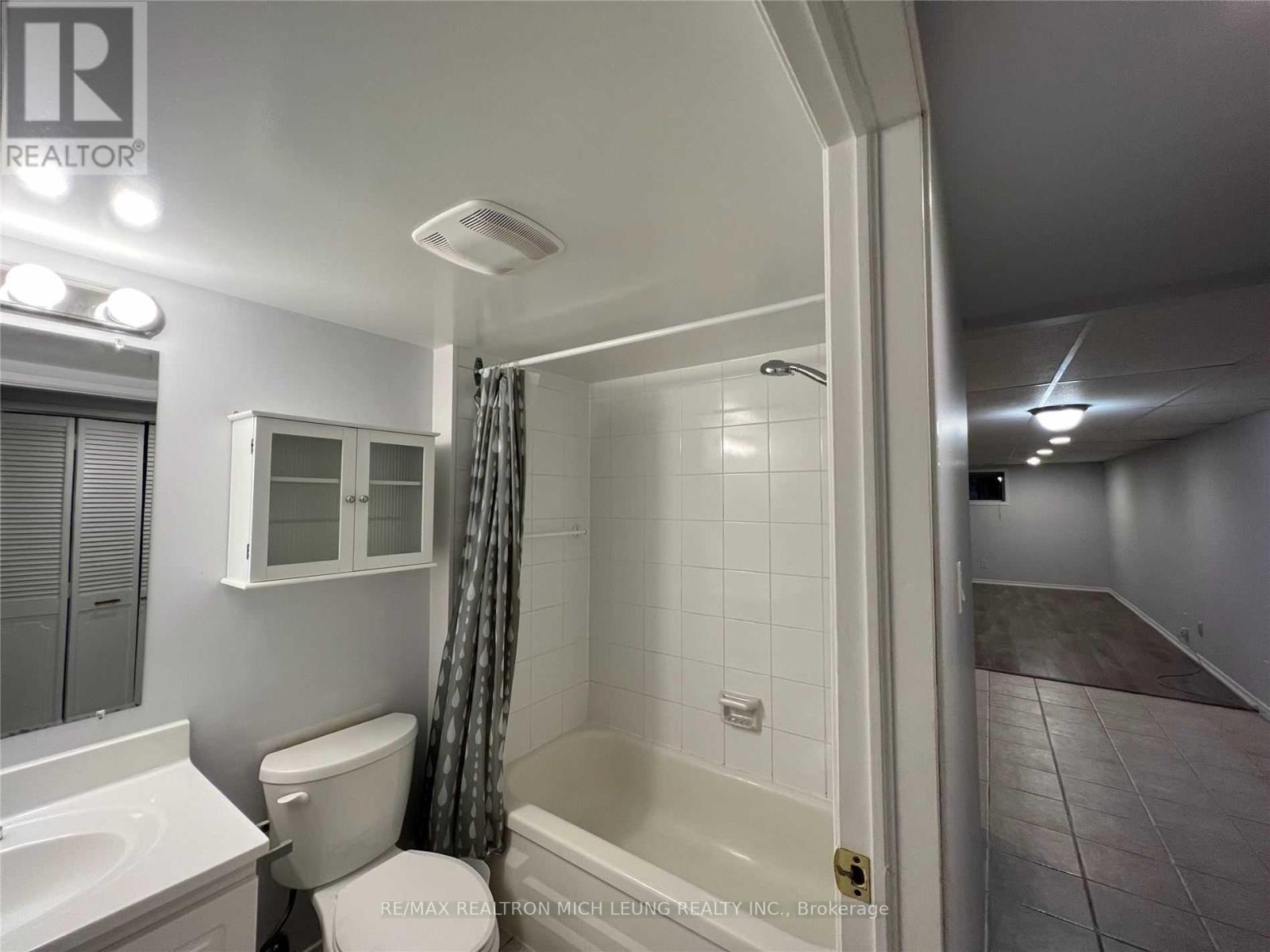 Lower - 947 Oklahoma Drive, Pickering, Ontario  L1W 2H8 - Photo 12 - E12305967
