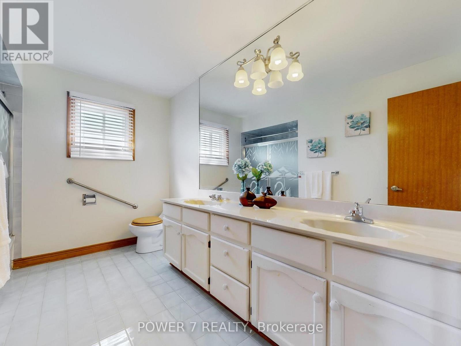 54 Hewlett Crescent, Markham (Markville), Ontario  L3P 7J7 - Photo 38 - N12305945