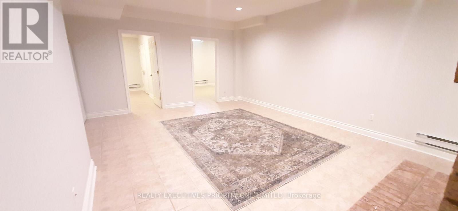 32 Bayside Court, Vaughan (East Woodbridge), Ontario  L4L 8J8 - Photo 7 - N12306003