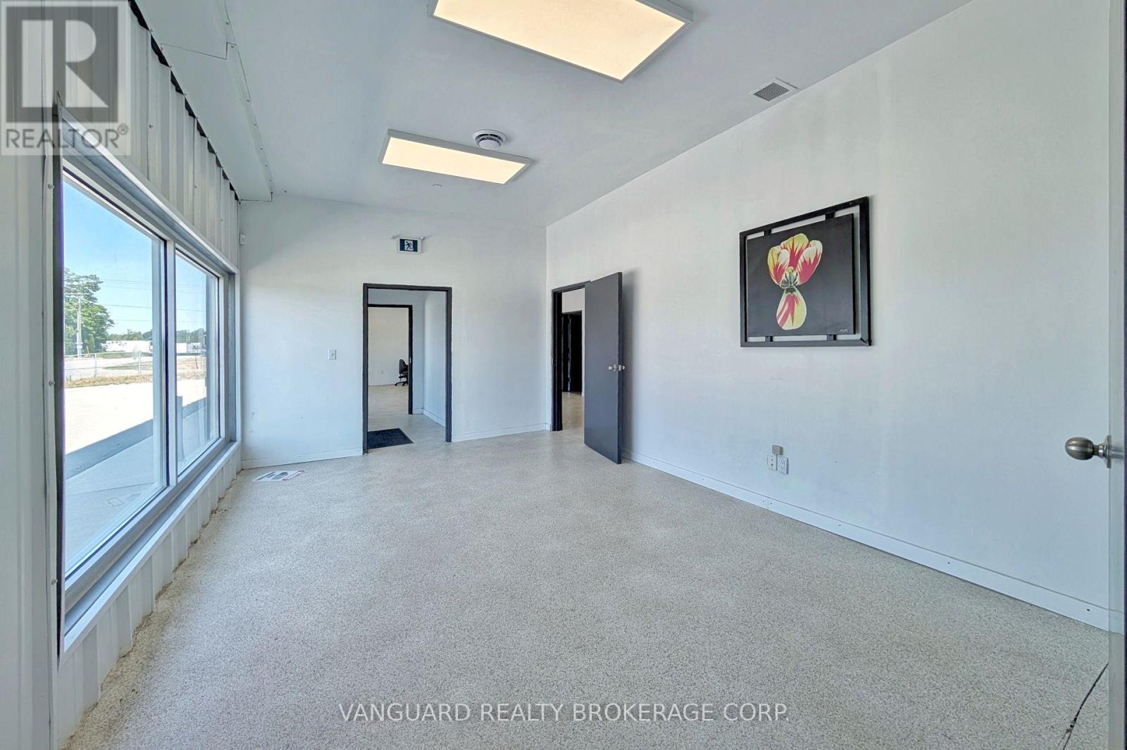 65-75 Welham Road, Barrie (0 East), Ontario  L4N 8Y3 - Photo 13 - S12305929