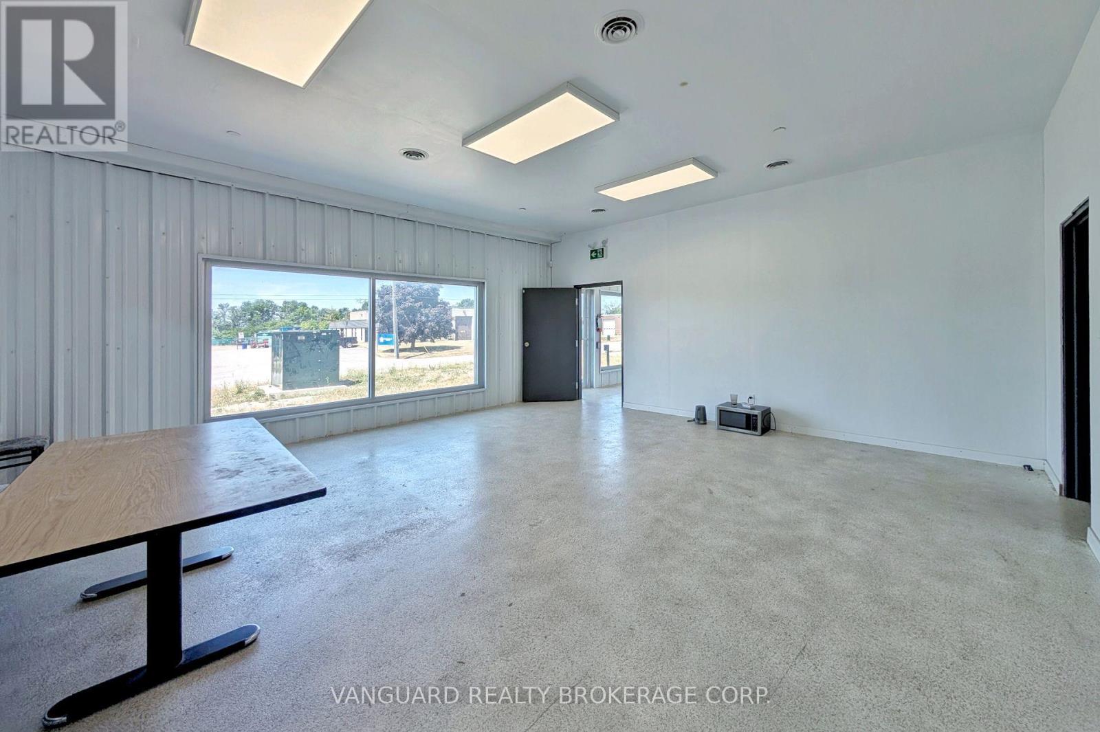 65-75 Welham Road, Barrie (0 East), Ontario  L4N 8Y3 - Photo 14 - S12305929