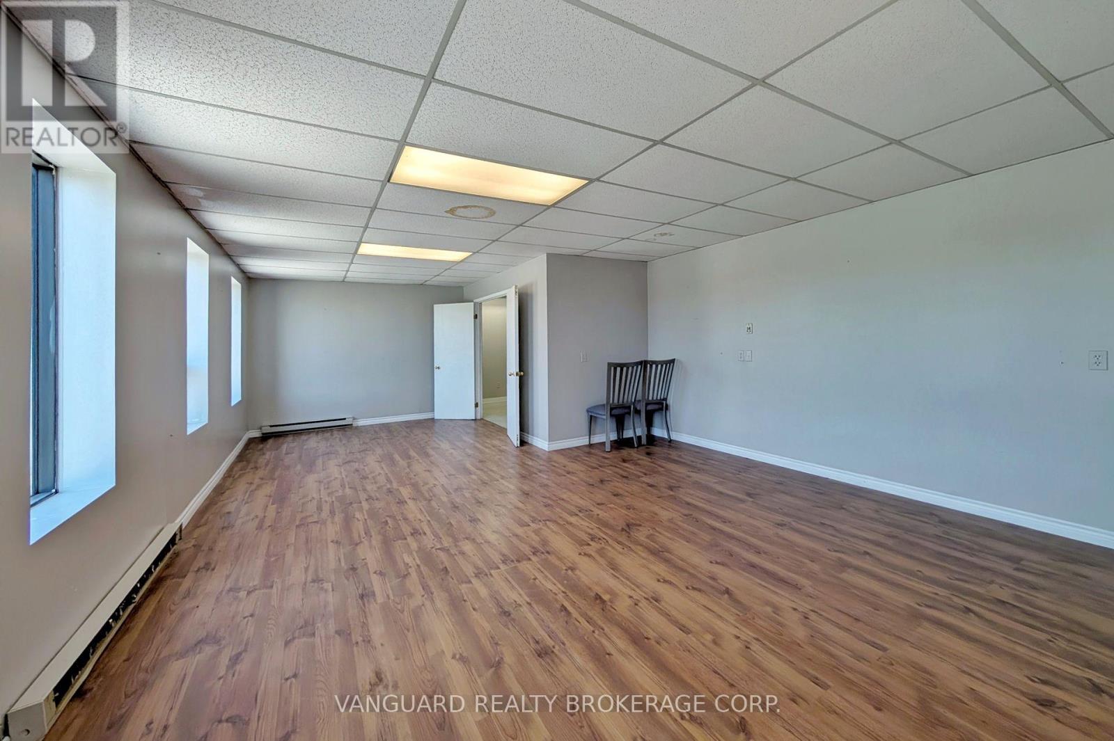 65-75 Welham Road, Barrie (0 East), Ontario  L4N 8Y3 - Photo 6 - S12305929