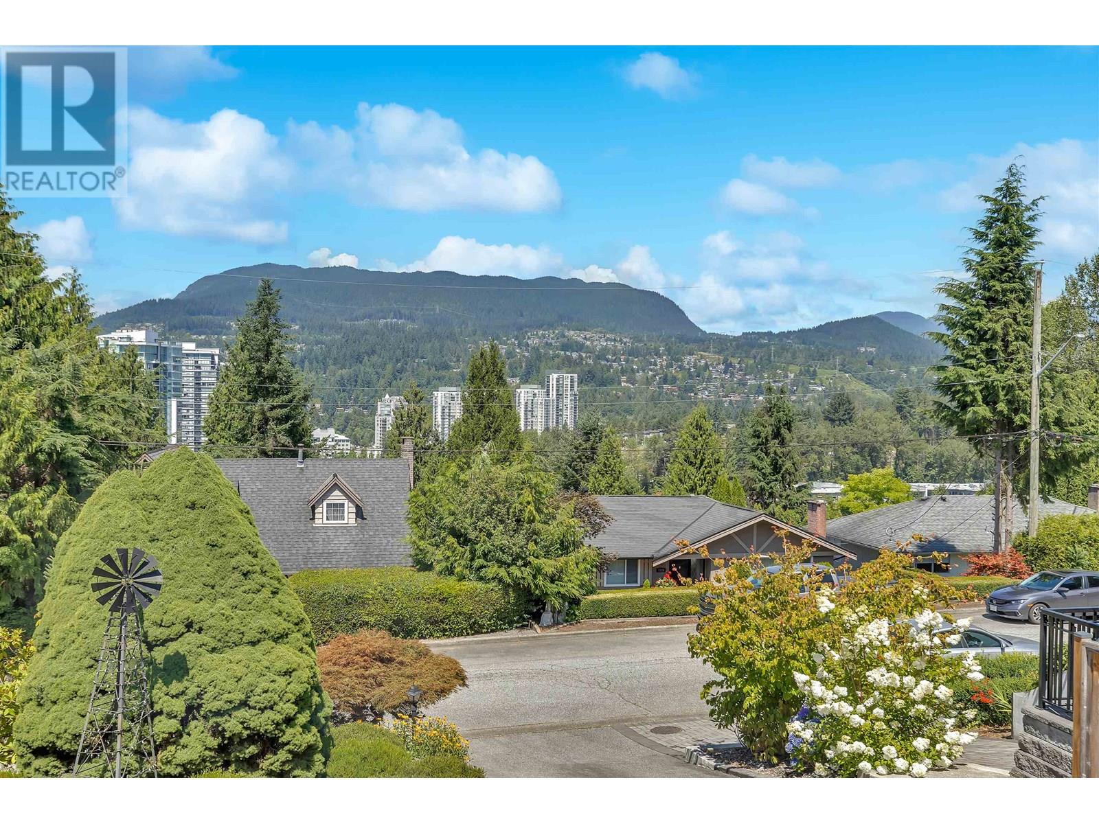 3321 Viewmount Drive, Port Moody, British Columbia  V3H 2L8 - Photo 7 - R3030545