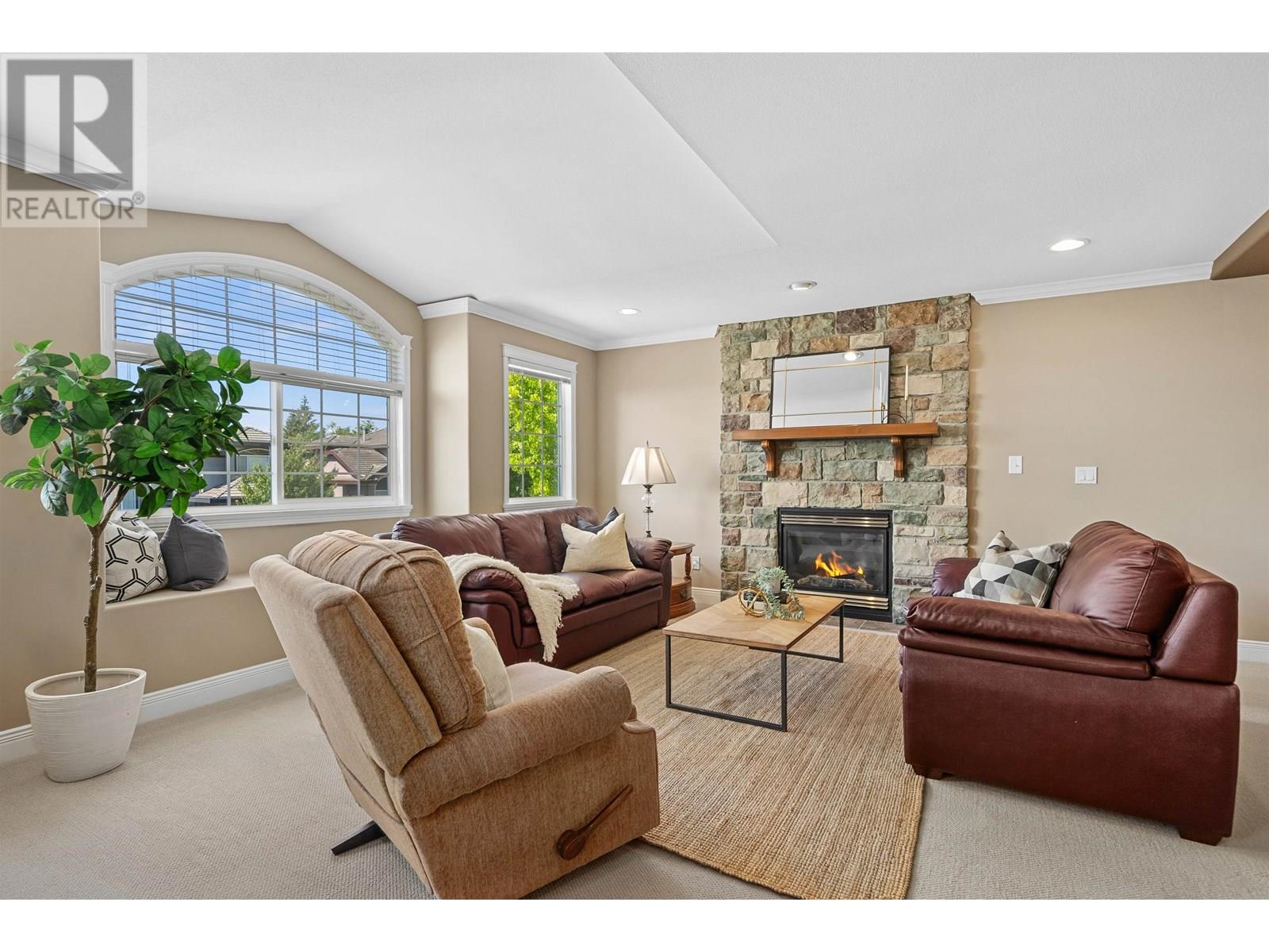 Property at 10536 SLATFORD STREET image 4