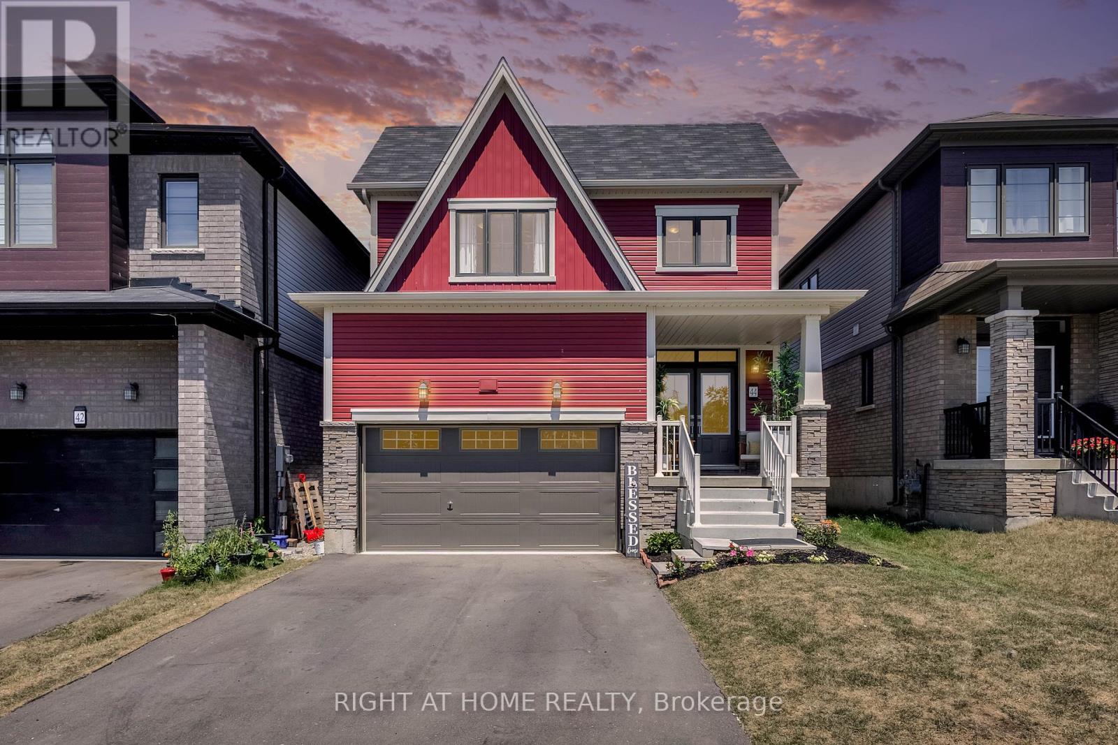 44 Santos Drive, Haldimand, Ontario  N3W 0H1 - Photo 1 - X12305981