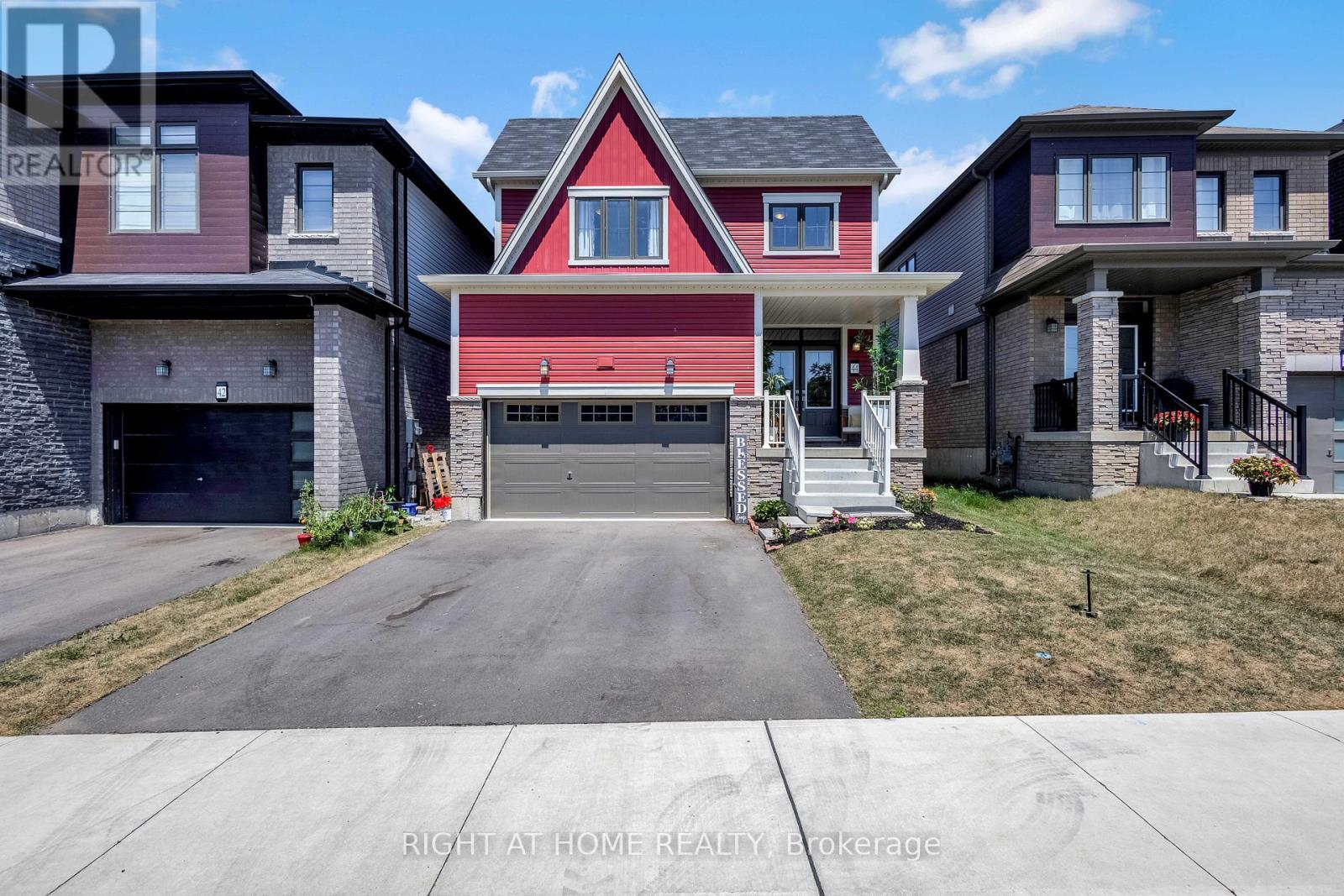 44 Santos Drive, Haldimand, Ontario  N3W 0H1 - Photo 2 - X12305981
