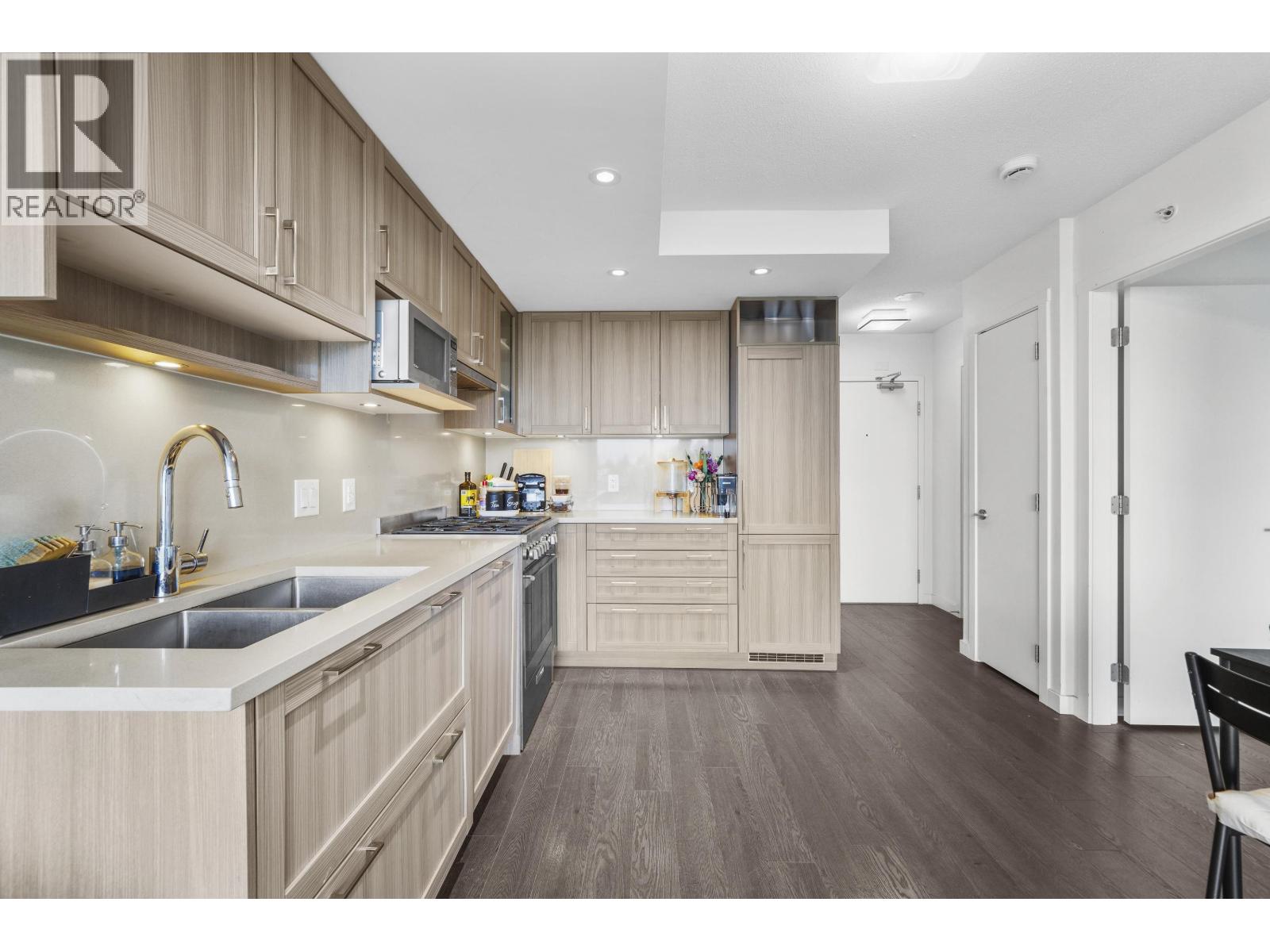 910 5470 Ormidale Street, Vancouver, British Columbia  V5R 0G6 - Photo 3 - R3030487
