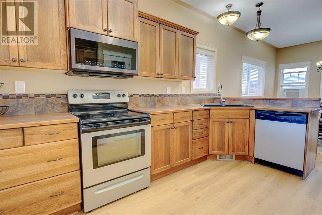 Property at 82 Harvest Close image 3