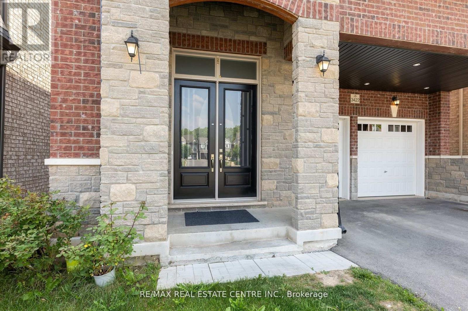 Property at 3422 POST ROAD NE image 3