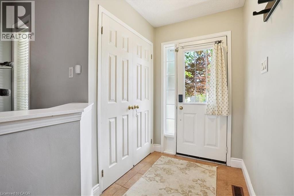 70 Moore Crescent, Ancaster, Ontario  L9G 4Z6 - Photo 5 - 40754398