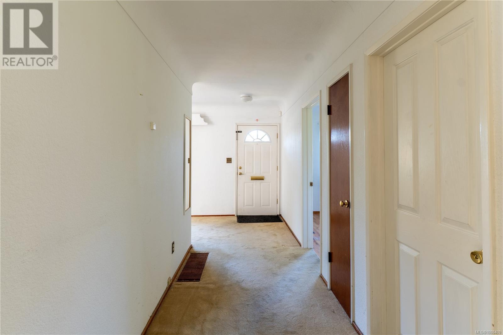 Property at 1971 Carnarvon St image 3