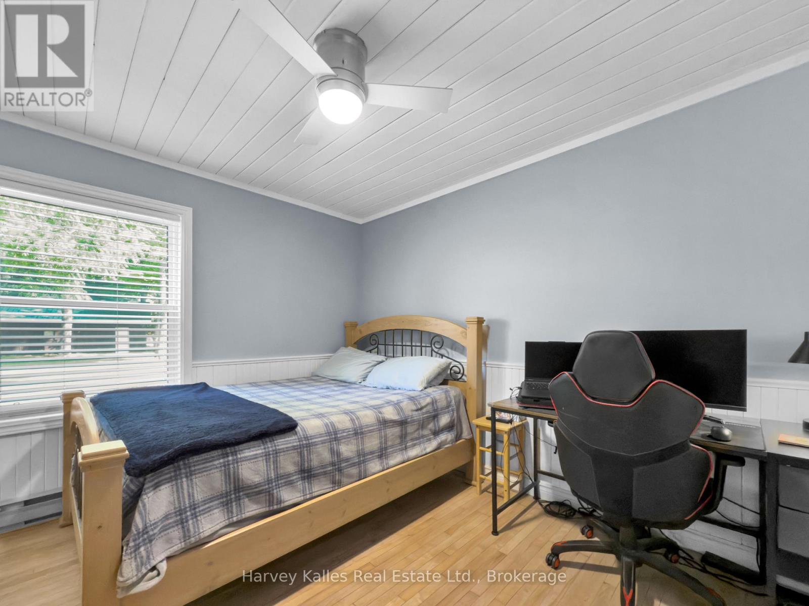 15 Victoria Street, Seguin, Ontario  P0C 1J0 - Photo 14 - X12306117