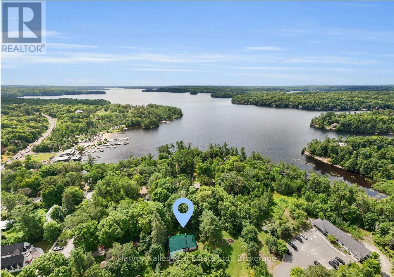 15 Victoria Street, Seguin, Ontario  P0C 1J0 - Photo 4 - X12306117
